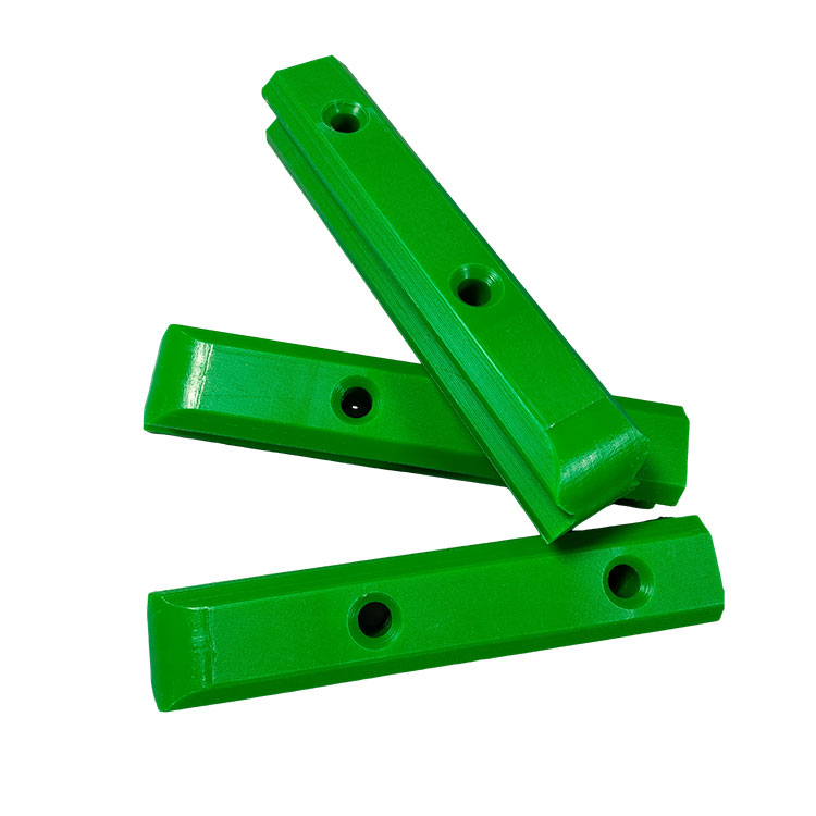 UHMWPE deli v posebni obliki